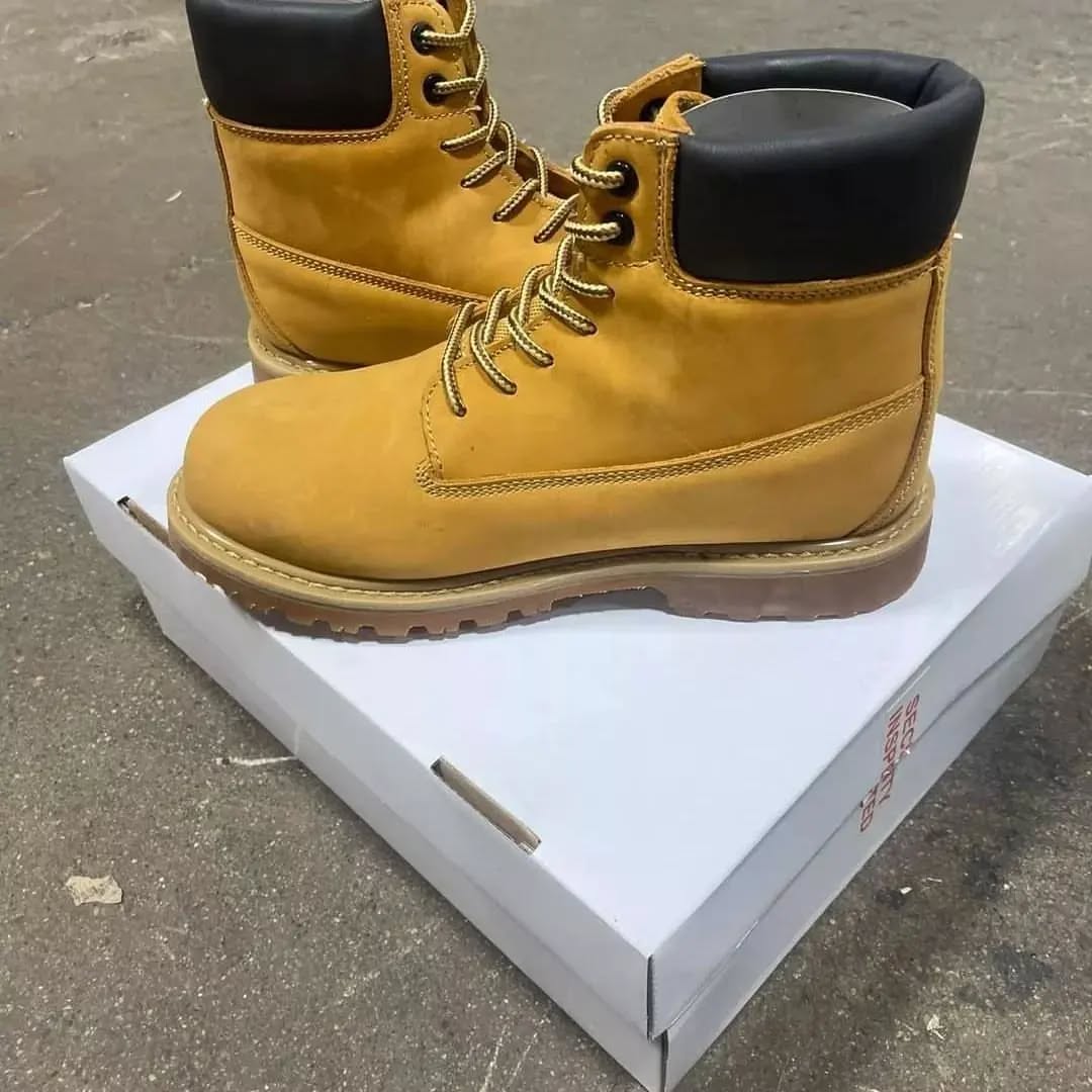 300584080_199490295760767_5378648118301136787_n Rawlings Rigger Shoes Pallet – Wholesale - Image 2