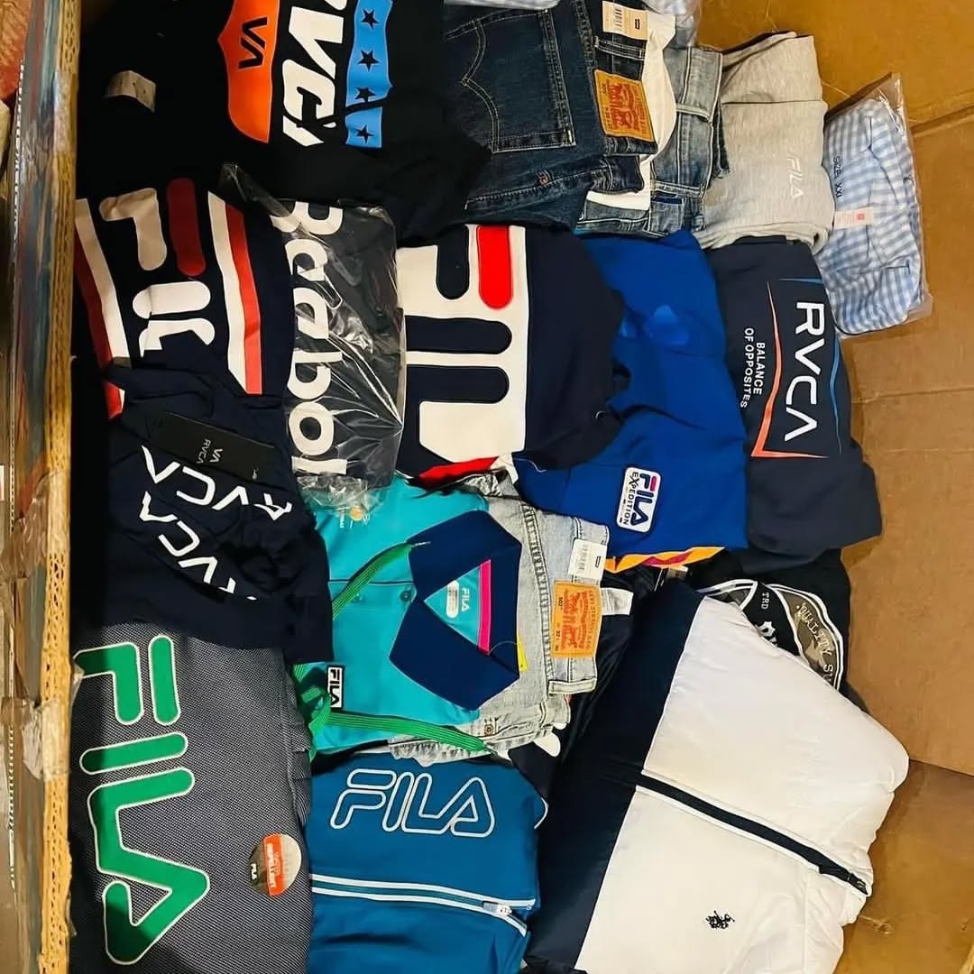 316124443_424652619713879_3118495022312570090_n Men’s Winter and Sportswear Multi-Brand Pallet - Image 4