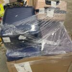 Macy’s Customer Returns – Suitcases, Handbags & Purses Pallet