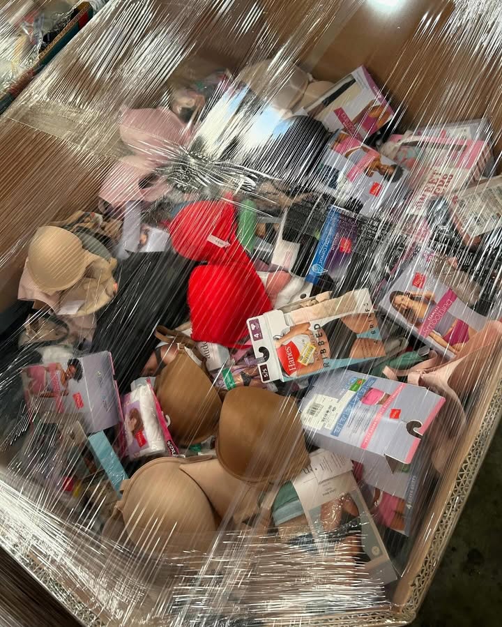 485034090_18060492458484561_2826201249648823463_n Women’s Underwear Pallets - Wholesale - Image 3