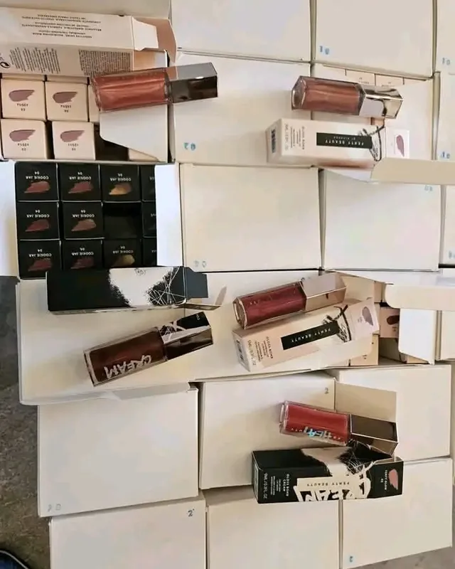 503332031_17965651733922326_6182078828628929283_n Luxury Skincare & Makeup - Cosmetic Pallet - Image 7