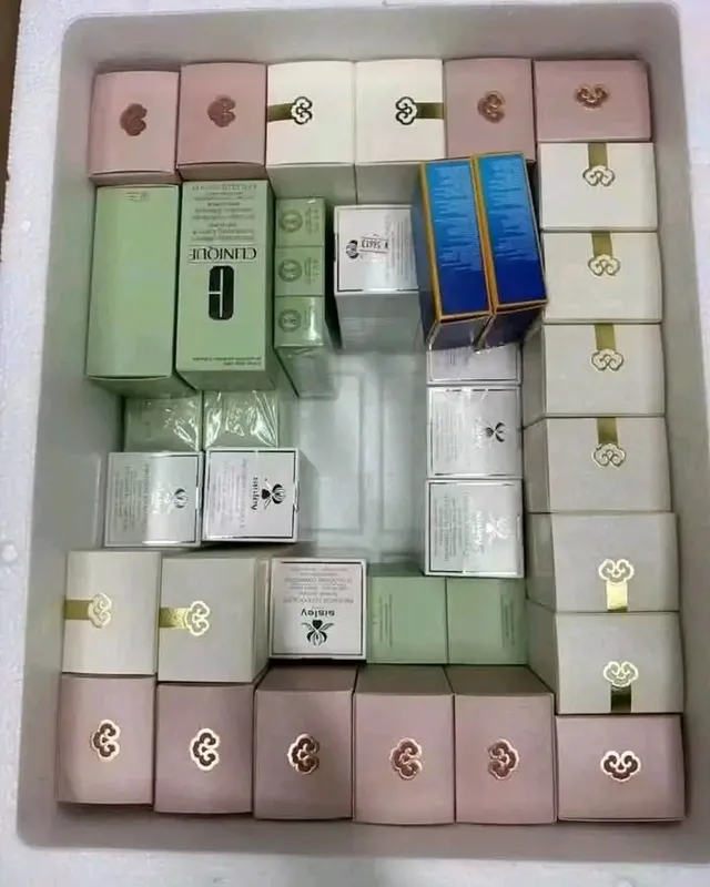 503562182_17965651655922326_9206484603343189697_n Luxury Skincare & Makeup - Cosmetic Pallet - Image 4