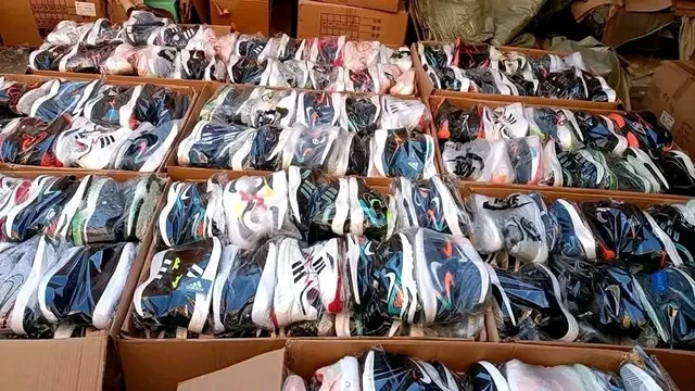 505187933_17966902901922326_6900639095814364466_n Authentic Mixed Sports Shoes Pallet - Original Sealed - Image 1