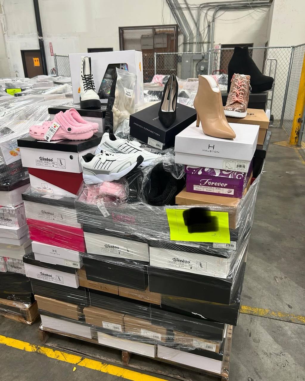 female Wholesale Female Shoes Liquidation Pallets - Image 2
