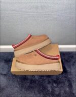 Wholesale Ugg Shoes Liquidation Pallets - Image 2