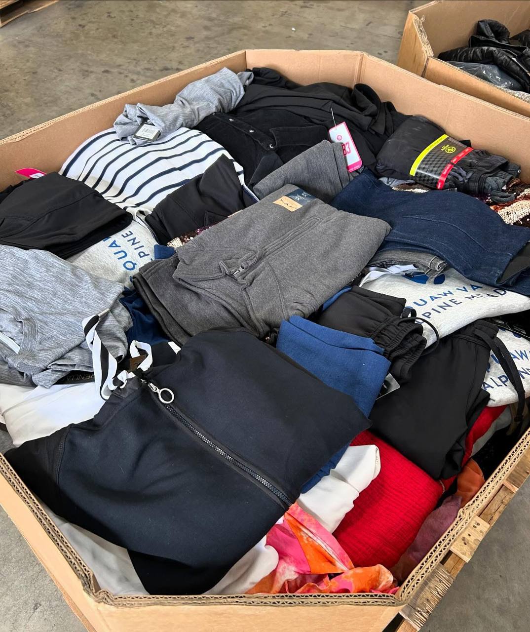 tar5 Target Clothing Liquidation Pallets - Wholesale - Image 5